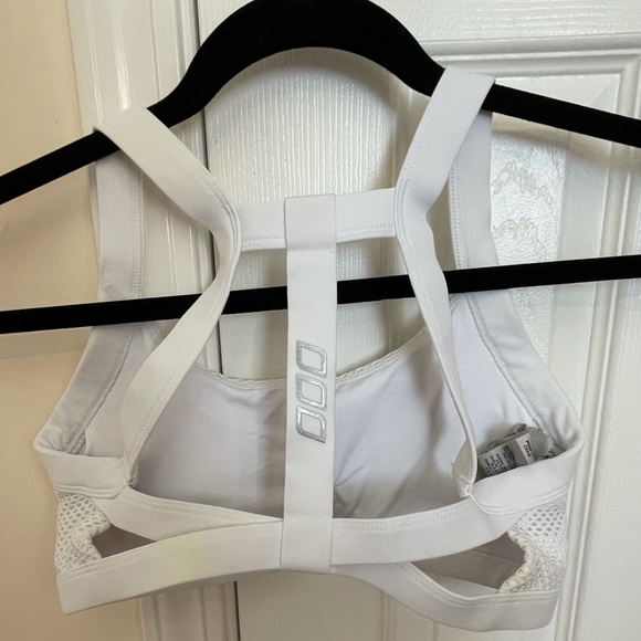 Lorna Jane Sports bra - Picture 2 of 2